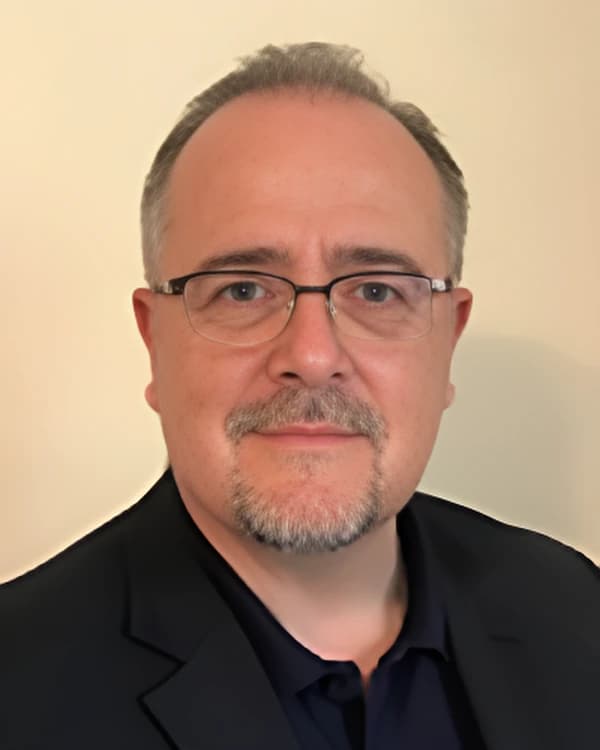 Hervé de La Sayette, Global CIO - Former at Hoya Vision Care